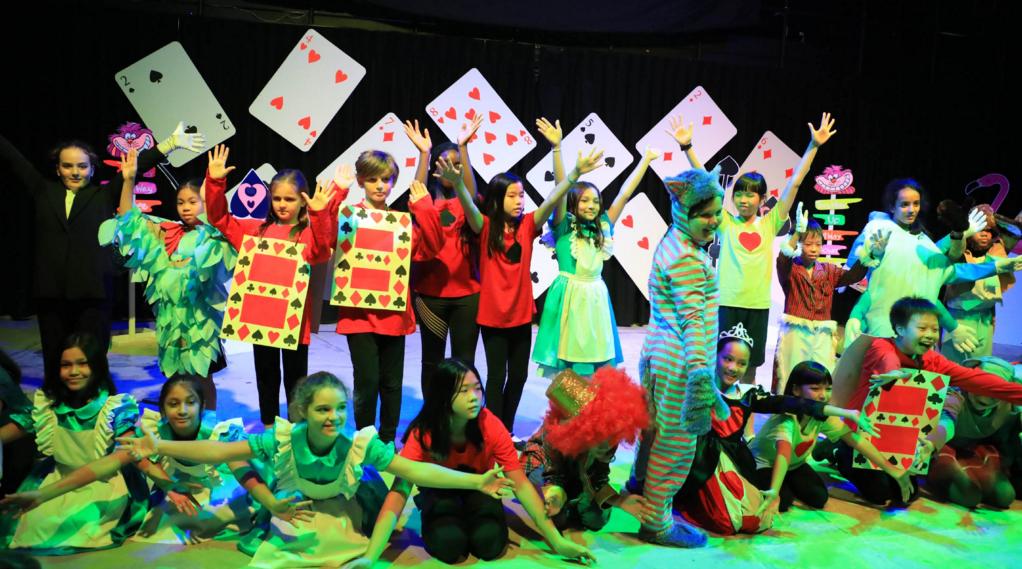 Alice in Wonderland Large Cast Kids Play