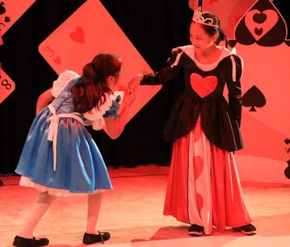 Alice and Queen of Hearts in Play