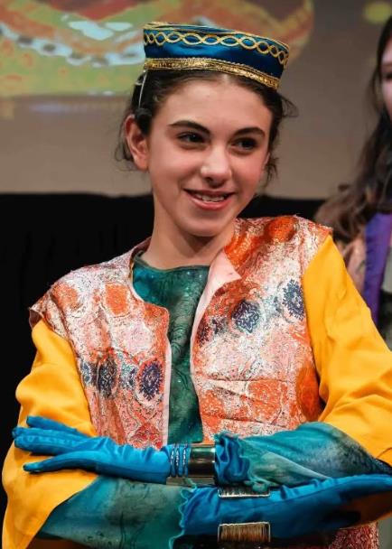 Kids perform Aladdin