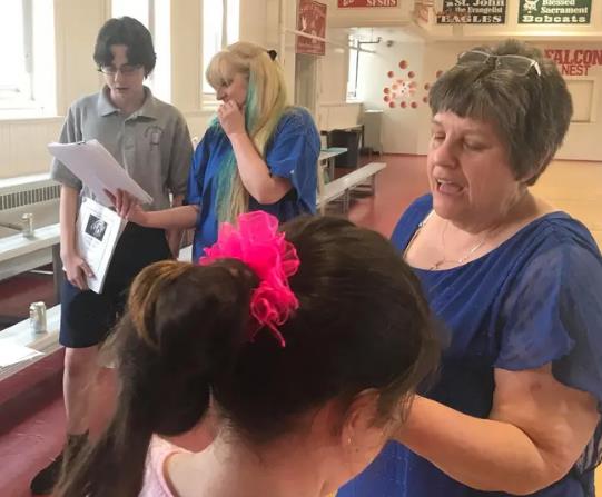 Students rehearse Aladdin