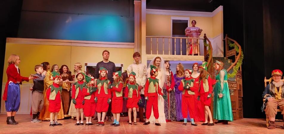 A Christmas Cinderella Musical for Kids to Perform