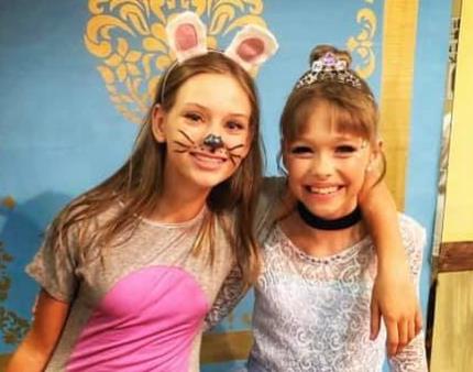 Mie and Cinderella in children's play