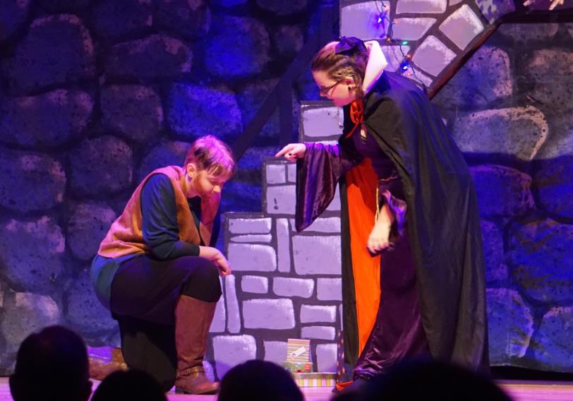 A Snow White Christmas Musical