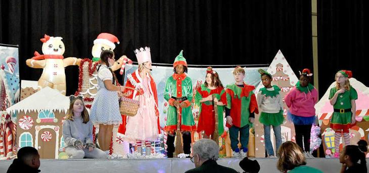A Christmas Wizard of Oz, Musical play for kids to perform!