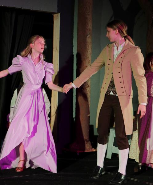 Kids perform Sleepy Hollow Play