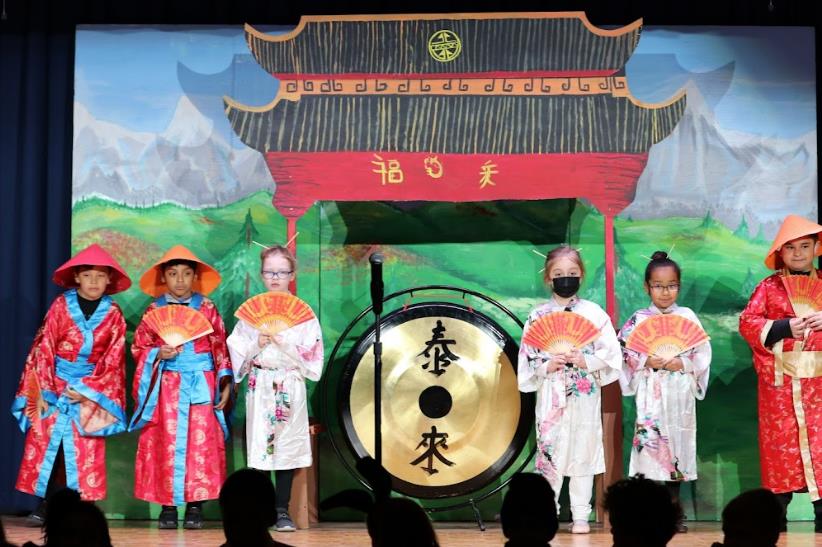 Kids Perform Mulan