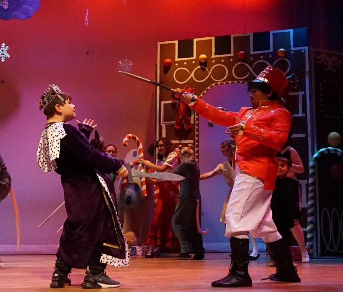 Mice and Prince battle in Nutcracker Prince