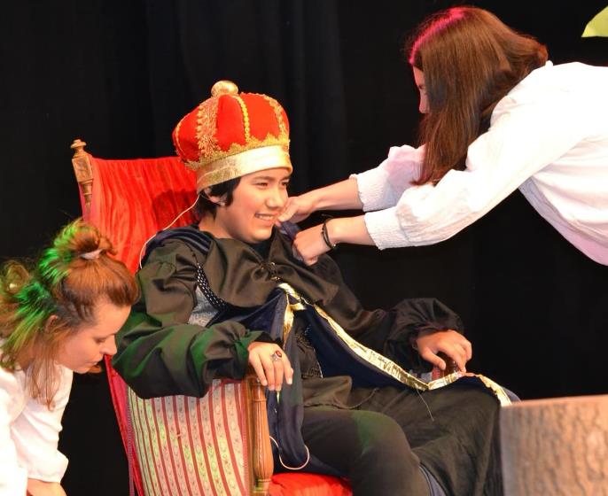Robin Hood playscript for young performers