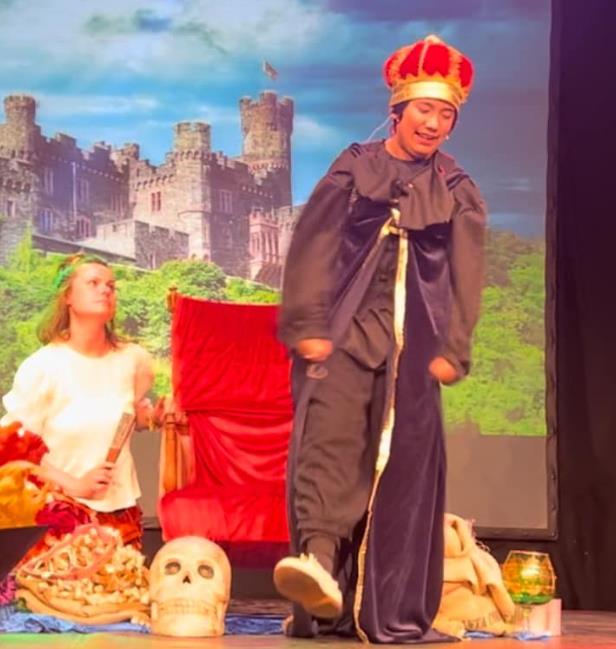 Funn play for kids to perform Robin Hood
