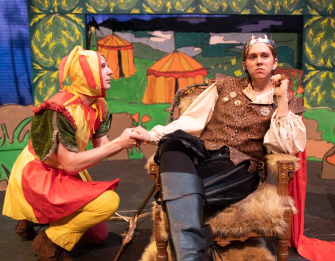 College actors performing Robin Hood