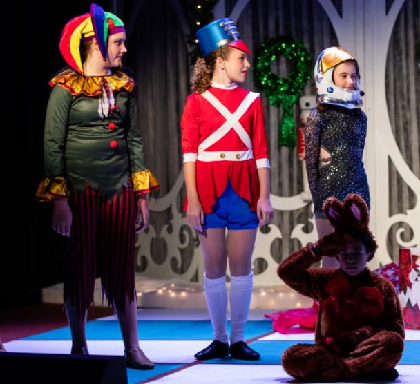 Toys in Velveteen Rabbit Play