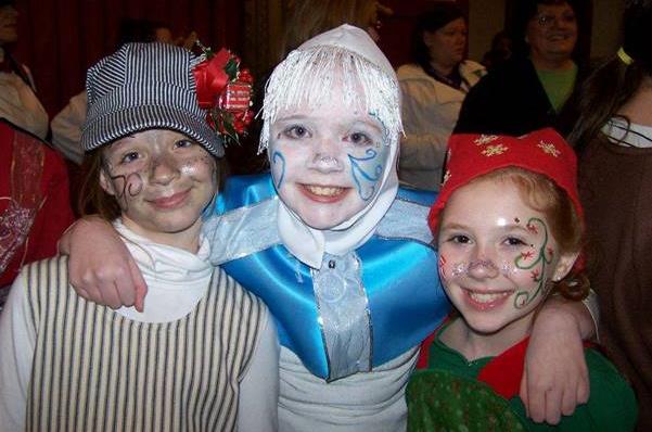 Kids perform in Twas the Night Before Christmas