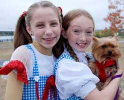 More girls as Dorothy