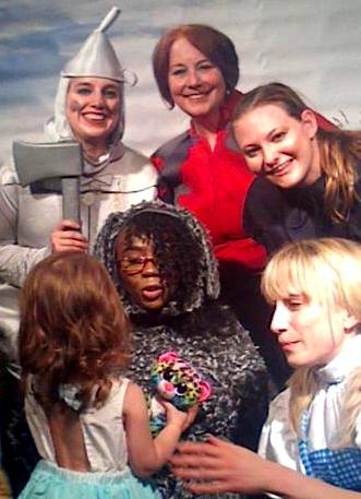 Wizard of Oz cast meets kids