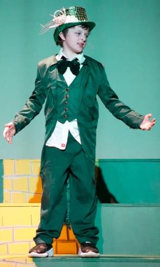 Gatekeeper in Wizard of Oz play for kids to perform