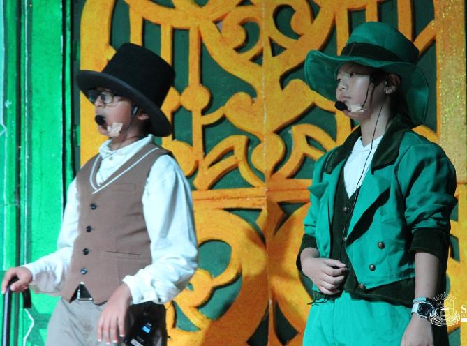 The Wizard of Oz play for kids to perform